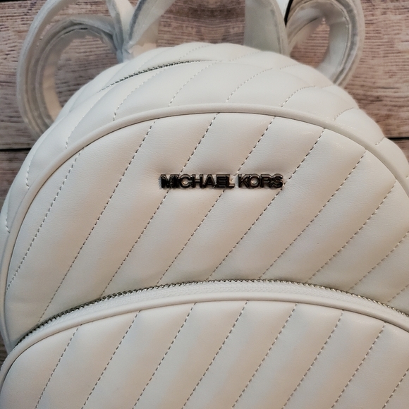 Michael Kors Abbey Medium Optic White Backpack main image 6